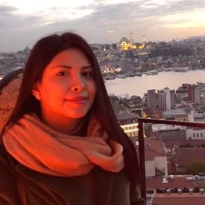 Meet your Posher, Andrea